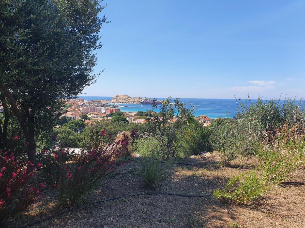 Romane LʼÎle-Rousse 外观 照片